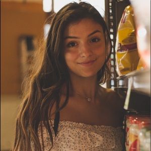 Meet your Posher, Reni